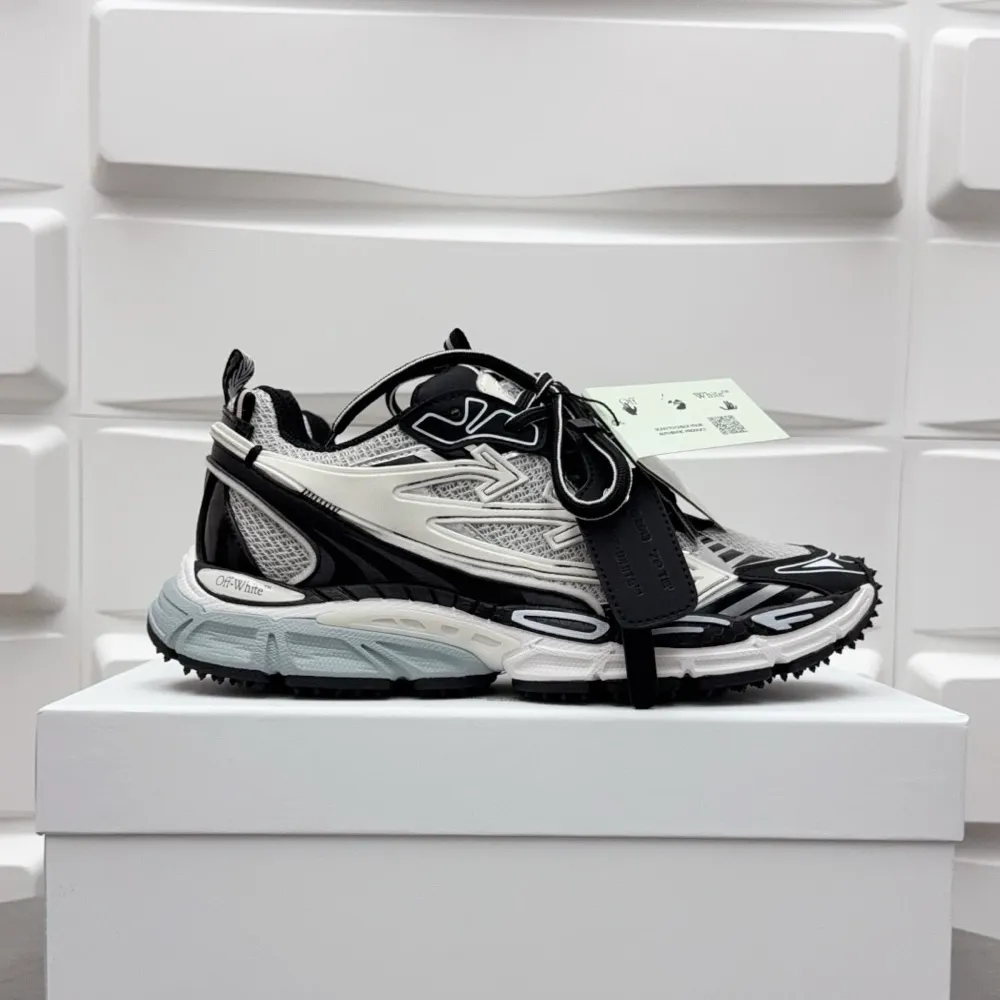 【off- white】P: 720💰Couple style👫, Size: 35-44 (Male 38.45.46 custom-made) High-quality version👊"Out of office" series original mold opening, original lasting, production process 1:1 original version ➰OFF GREY) OFF-WHITE Be Right Back Couple style👫Round toe lace-up arrow pattern low-top lifestyle casual shoes green. A running shoe called the "Be Right Back" sneaker. The design of this sneaker is inspired by Japanese sports aesthetics and craftsmanship, with running performance and principles at its core.